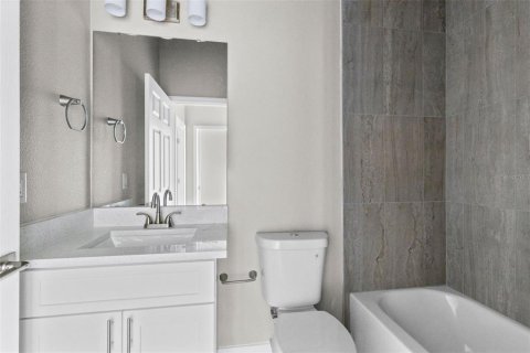 Villa ou maison à vendre à Kissimmee, Floride: 2 chambres, 129.78 m2 № 2236046 - photo 18