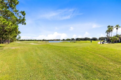 Villa ou maison à vendre à Kissimmee, Floride: 2 chambres, 129.78 m2 № 2236046 - photo 21