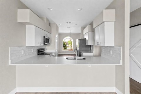 Villa ou maison à vendre à Kissimmee, Floride: 2 chambres, 129.78 m2 № 2236046 - photo 5