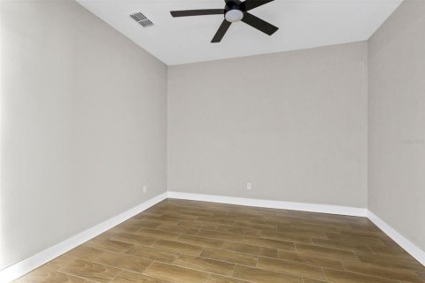 Villa ou maison à vendre à Kissimmee, Floride: 2 chambres, 129.78 m2 № 2236046 - photo 17