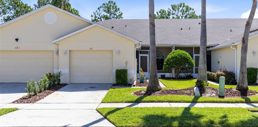 Villa ou maison à Kissimmee, Floride 2 chambres, 129.78 m2 № 2236046