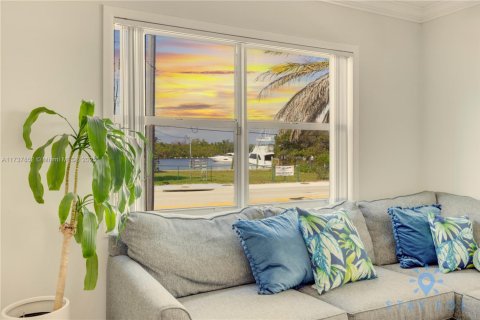 House in Hollywood, Florida 3 bedrooms, 101.45 sq.m. № 1672580 - photo 16