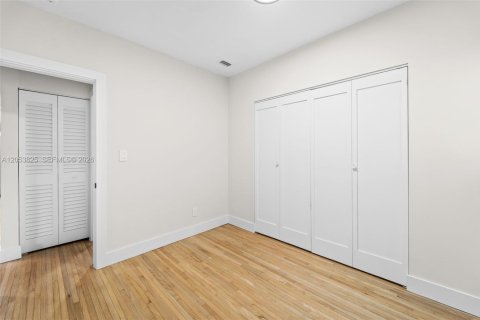 Casa en venta en Coral Gables, Florida, 2 dormitorios, 98.94 m2 № 2179745 - foto 17