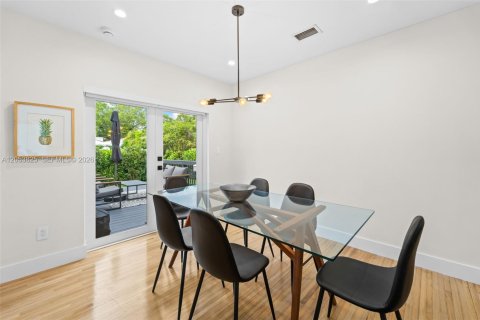 Casa en venta en Coral Gables, Florida, 2 dormitorios, 98.94 m2 № 2179745 - foto 8