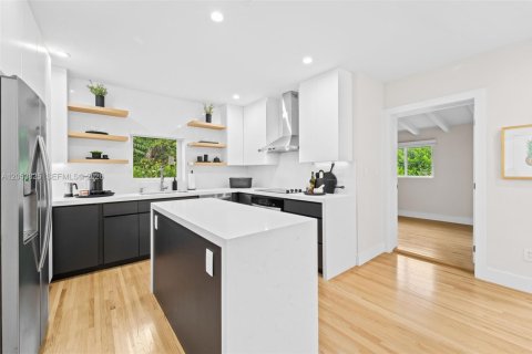 Casa en venta en Coral Gables, Florida, 2 dormitorios, 98.94 m2 № 2179745 - foto 10