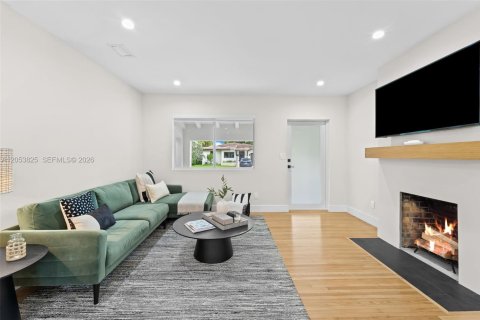 Casa en venta en Coral Gables, Florida, 2 dormitorios, 98.94 m2 № 2179745 - foto 5