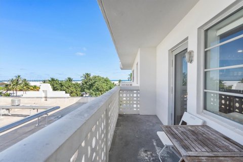 Condo in Miami Beach, Florida № 2189458 - photo 9