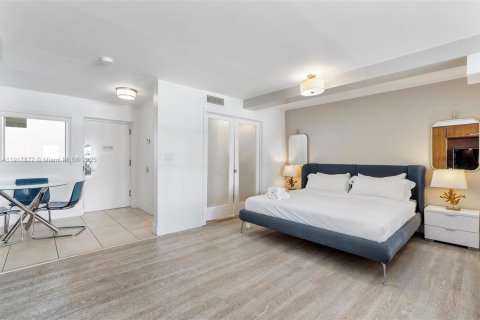 Condo in Miami Beach, Florida № 2189458 - photo 14