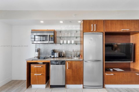 Condo in Miami Beach, Florida № 2189458 - photo 19