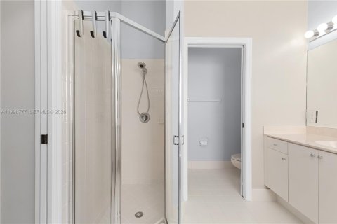 House in Pembroke Pines, Florida 3 bedrooms, 153.47 sq.m. № 2068926 - photo 24