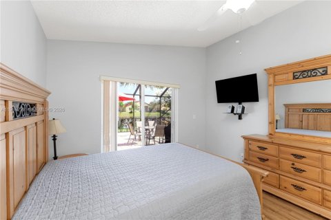 House in Pembroke Pines, Florida 3 bedrooms, 153.47 sq.m. № 2068926 - photo 19