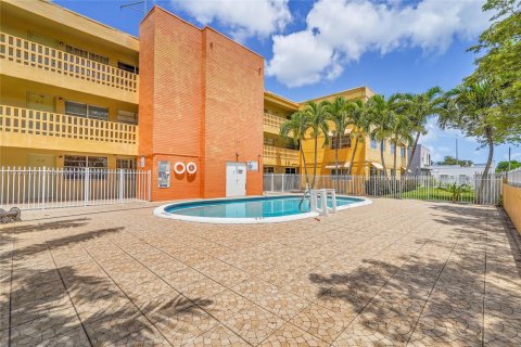 Copropriété à vendre à North Miami Beach, Floride: 1 chambre, 63.17 m2 № 1971201 - photo 25