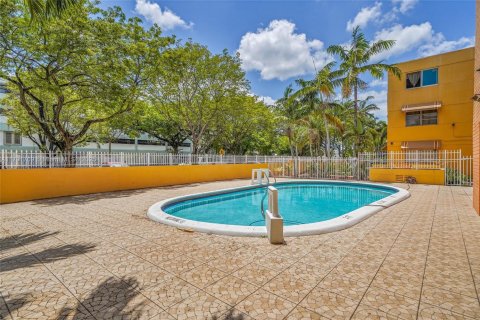 Copropriété à vendre à North Miami Beach, Floride: 1 chambre, 63.17 m2 № 1971201 - photo 21