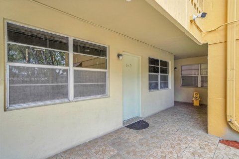 Copropriété à vendre à North Miami Beach, Floride: 1 chambre, 63.17 m2 № 1971201 - photo 10