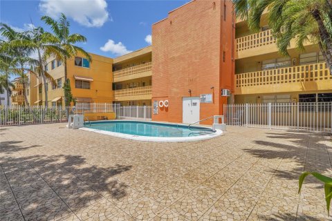 Copropriété à vendre à North Miami Beach, Floride: 1 chambre, 63.17 m2 № 1971201 - photo 22