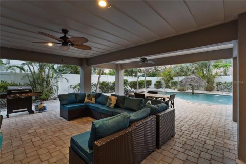 House in Holmes Beach, Florida 4 bedrooms, 274.43 sq.m. № 1791235 - photo 25