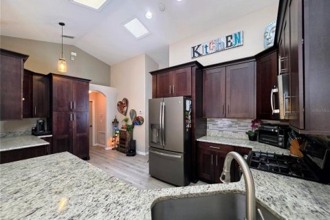 Villa ou maison à vendre à Deltona, Floride: 3 chambres, 171.03 m2 № 2389211 - photo 3