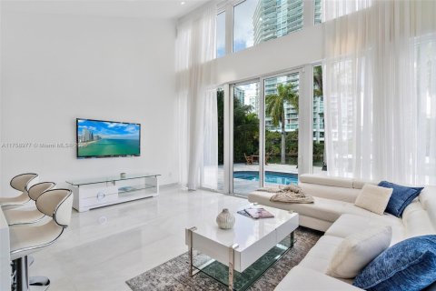 Casa en alquiler en Sunny Isles Beach, Florida, 4 dormitorios, 277.87 m2 № 2054240 - foto 16