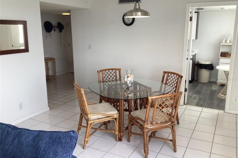 Copropriété à louer à Clearwater, Floride: 2 chambres, 128.21 m2 № 1273705 - photo 6