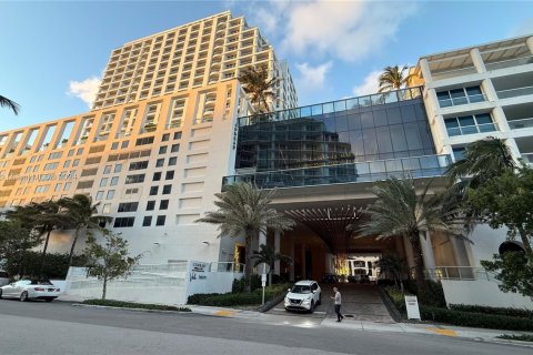 Condo in Fort Lauderdale, Florida, 1 bedroom  № 1860517 - photo 1