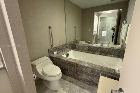 Condo in Fort Lauderdale, Florida, 1 bedroom  № 1860517 - photo 5