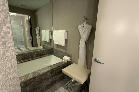 Condo in Fort Lauderdale, Florida, 1 bedroom  № 1860517 - photo 6
