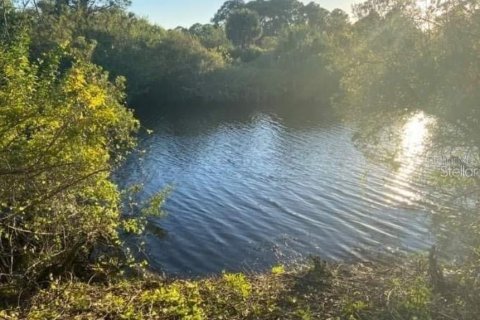 Terreno en venta en Port Charlotte, Florida № 1521304 - foto 2