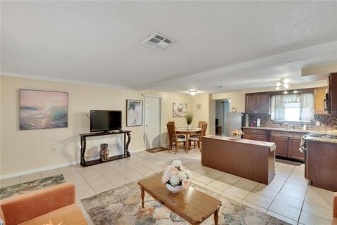 House in Port Richey, Florida 3 bedrooms, 94.11 sq.m. № 1418017 - photo 16