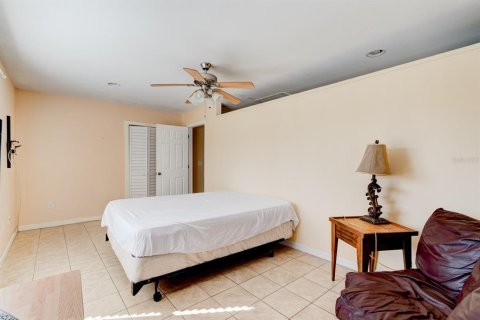 Villa ou maison à vendre à Ormond Beach, Floride: 4 chambres, 282.42 m2 № 1720863 - photo 19