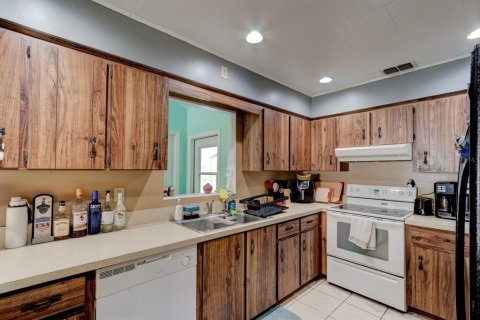 Villa ou maison à vendre à Ormond Beach, Floride: 4 chambres, 282.42 m2 № 1720863 - photo 10