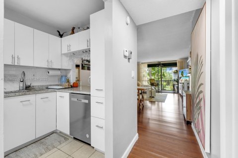 Condominio en venta en Deerfield Beach, Florida, 2 dormitorios, 86.77 m2 № 1745894 - foto 3
