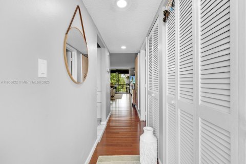 Condominio en venta en Deerfield Beach, Florida, 2 dormitorios, 86.77 m2 № 1745894 - foto 2