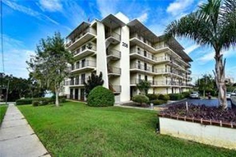 Copropriété à vendre à Winter Haven, Floride: 2 chambres, 107.02 m2 № 1780891 - photo 1