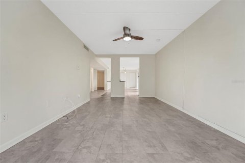 Copropriété à vendre à Winter Haven, Floride: 2 chambres, 107.02 m2 № 1780891 - photo 7