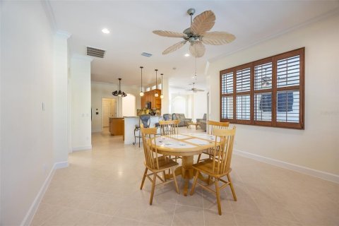 Villa ou maison à vendre à Punta Gorda, Floride: 4 chambres, 220.27 m2 № 1909541 - photo 6