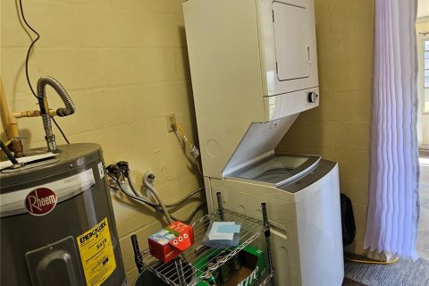 Снять в аренду кондоминиум в Сан-Сити-Центр, Флорида 9 комнат, 104.79м2, № 1724436 - фото 25