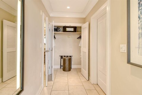 Condo in Sarasota, Florida, 3 bedrooms  № 2159870 - photo 21