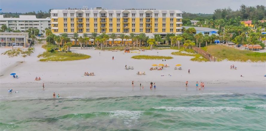 Condo in Sarasota, Florida, 3 bedrooms  № 2159870