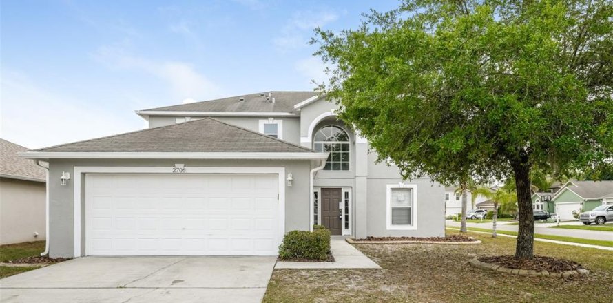 House in Land O' Lakes, Florida 4 bedrooms, 206.43 sq.m. № 1813381