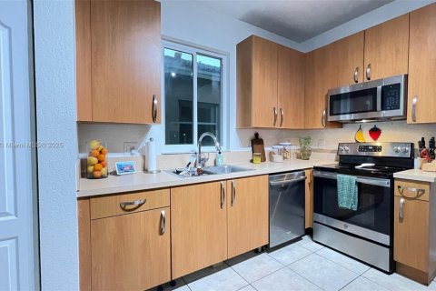 Купить виллу или дом в Хомстед, Флорида 5 спален, 192.31м2, № 1768327 - фото 18