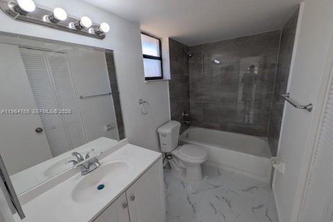 Снять в аренду кондоминиум в Майами, Флорида 2 спальни, 71.53м2, № 2026229 - фото 4