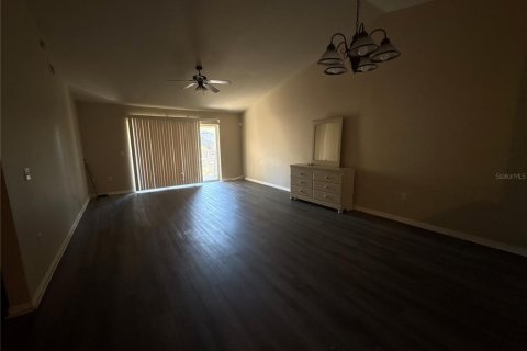 Propiedad comercial en venta en Ocala, Florida, 4 dormitorios, 197.88 m2 № 2120708 - foto 2