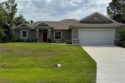 House in North Port, Florida 4 bedrooms, 172.71 sq.m. № 2200080