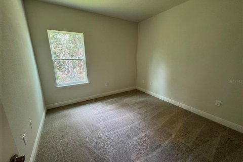 House in North Port, Florida 4 bedrooms, 172.71 sq.m. № 2200080 - photo 11