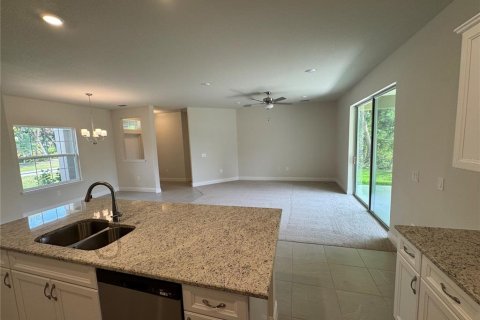 House in North Port, Florida 4 bedrooms, 172.71 sq.m. № 2200080 - photo 5