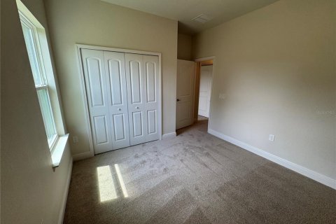 House in North Port, Florida 4 bedrooms, 172.71 sq.m. № 2200080 - photo 15