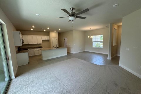 House in North Port, Florida 4 bedrooms, 172.71 sq.m. № 2200080 - photo 3