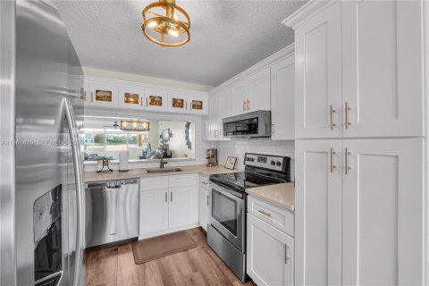 Copropriété à vendre à Tamarac, Floride: 2 chambres, 114.08 m2 № 2025555 - photo 7