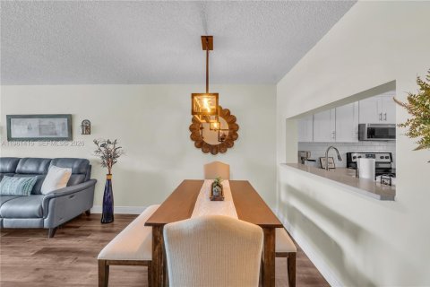 Copropriété à vendre à Tamarac, Floride: 2 chambres, 114.08 m2 № 2025555 - photo 14