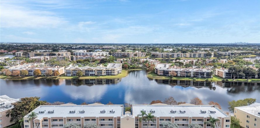 Condo à Tamarac, Floride, 2 chambres  № 2025555